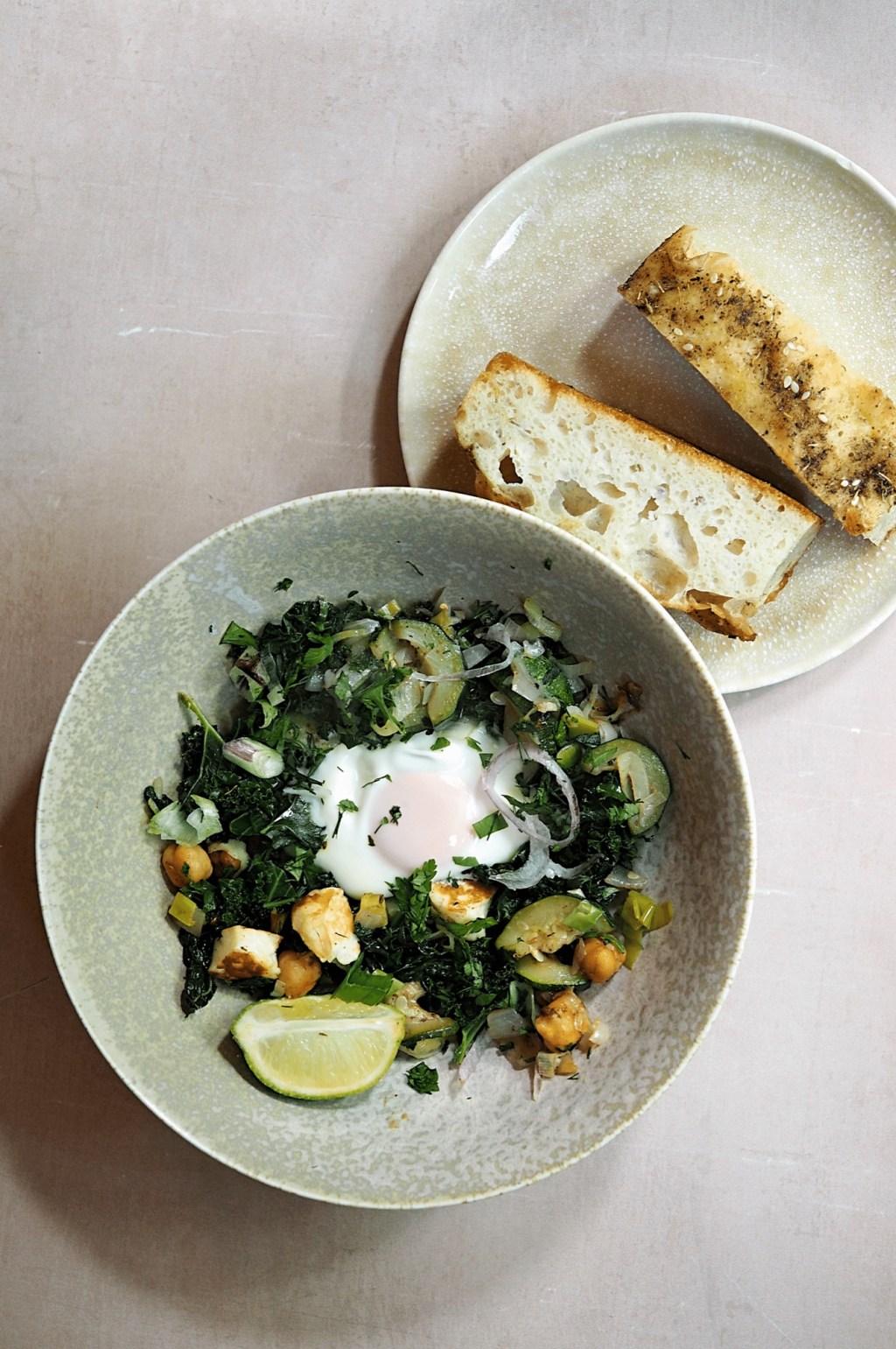 Green Shakshuka with Chickpeas &&nbsp;Halloumi